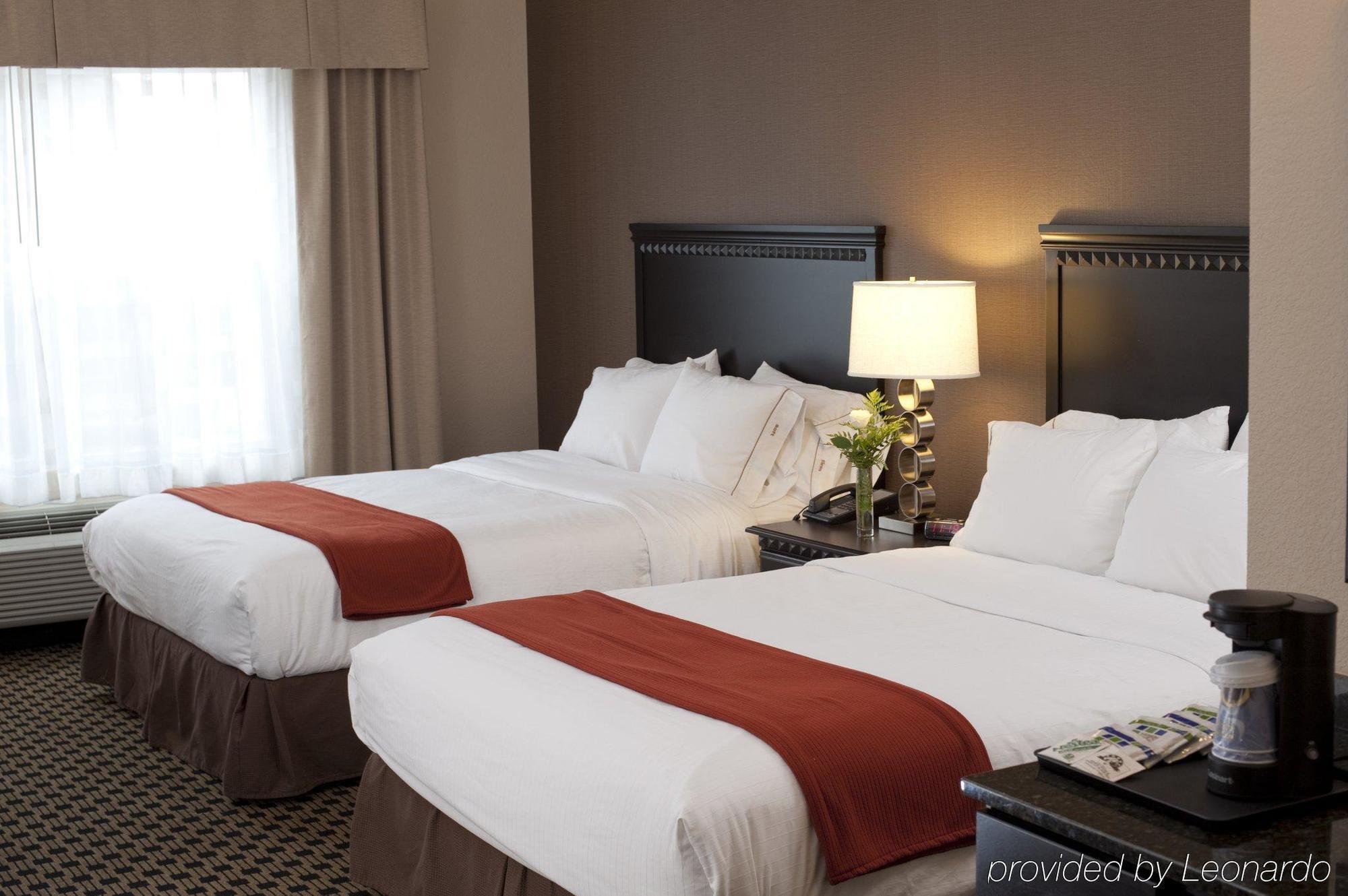 Holiday Inn Express & Suites - Green Bay East, An Ihg Hotel Zimmer foto